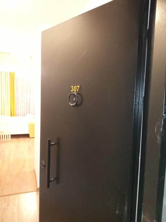 Roshka Apartment 307 กูเดาริ ภายนอก รูปภาพ